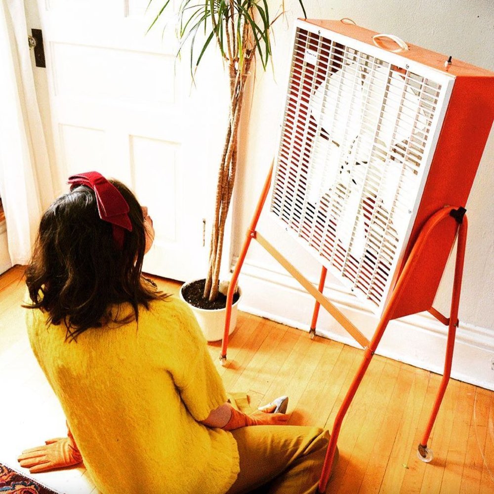 Meet your Posher, Caitlin